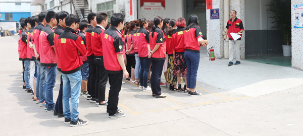 歐恩照明 組織全體員工進(jìn)行消防安全演習(xí) 深入貫徹落實(shí)“一暢兩會” 歐恩照明 組織全體員工進(jìn)行消防安全演習(xí) 深入貫徹落實(shí)“一暢兩會”